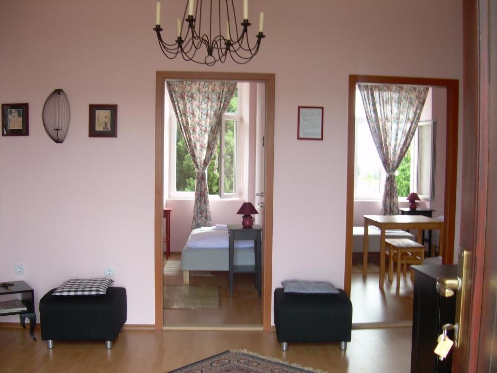 Phara Hostel Gdinj Exterior foto